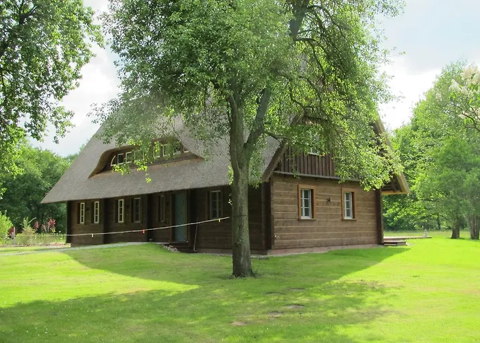 Exklusives Holzhaus * ブルク