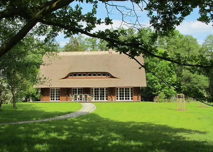 Villa Exklusives Holzhaus